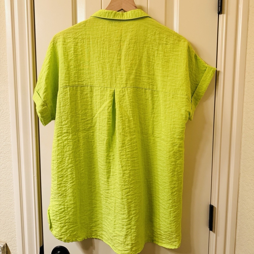 John Mark Women's Medium Chartreuse Lime Green Button Up Short Sleeve Blouse Top - Picture 7 of 7
